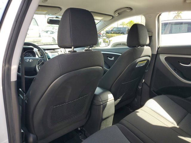 Used 2017 Hyundai Elantra GT image 8