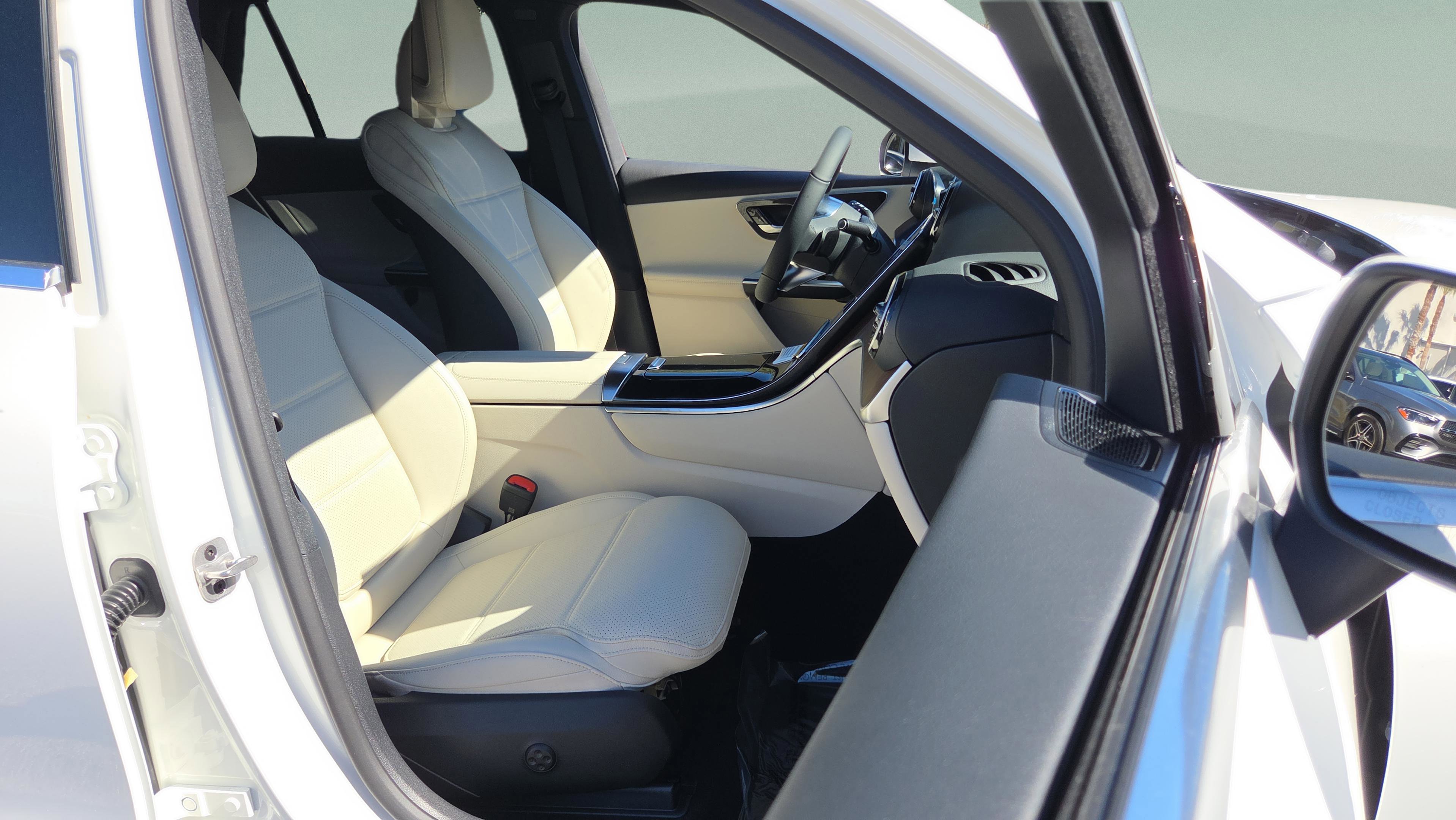 New 2026 Mercedes-Benz GLC 300 image 11