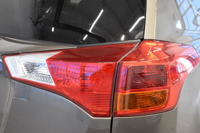 Used 2014 Toyota RAV4 XLE AWD/4WD image 12