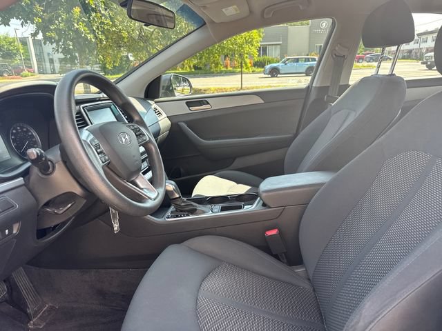 Used 2019 Hyundai Sonata SE w/ Cargo Package FWD image 13