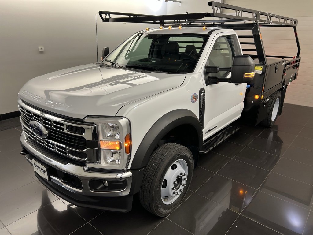 New 2025 Ford F550 4x4 Regular Cab Super Duty image 3
