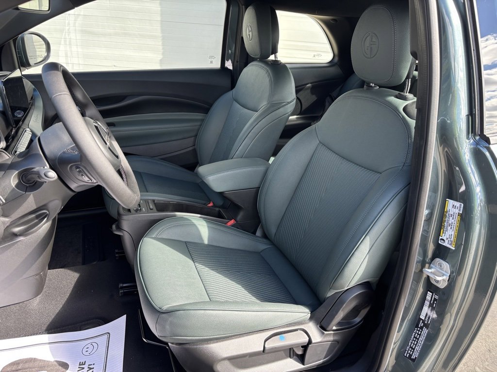 New 2025 FIAT 500 e image 28