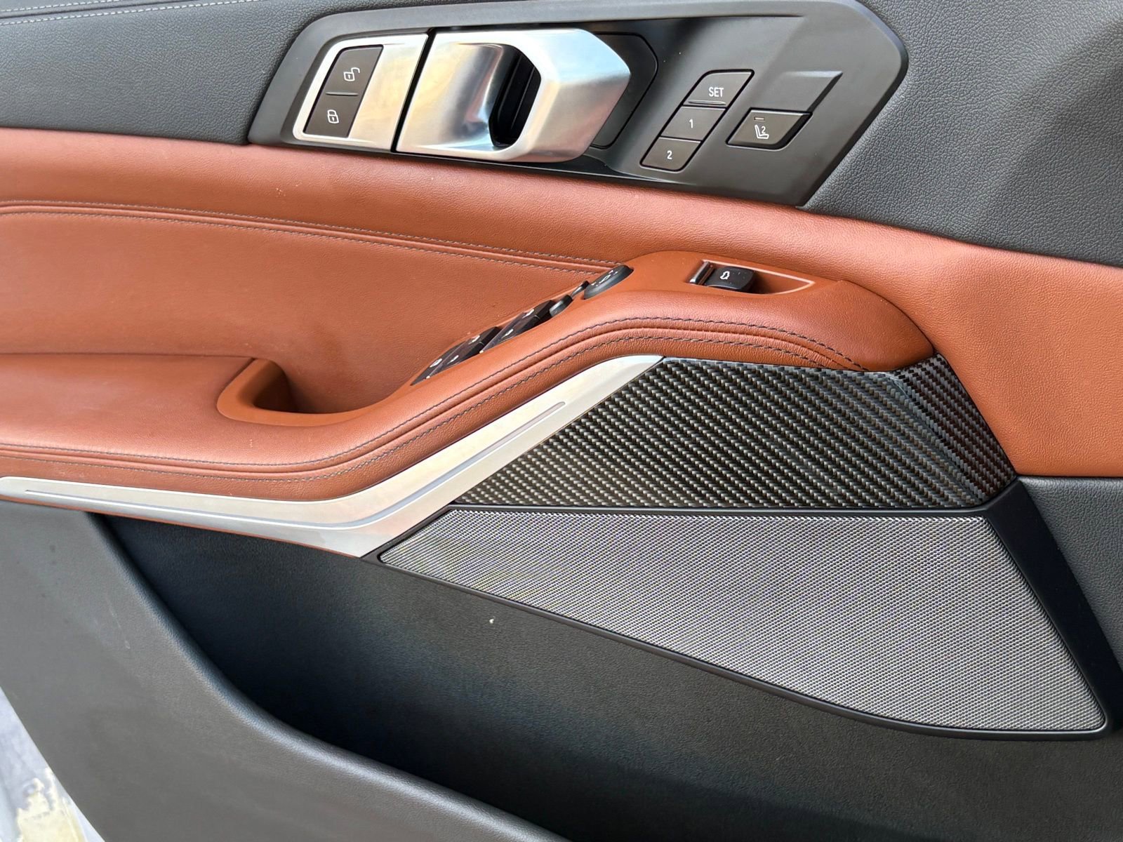 Used 2023 BMW X5 M50i w/ Parking Assistance Package image 34