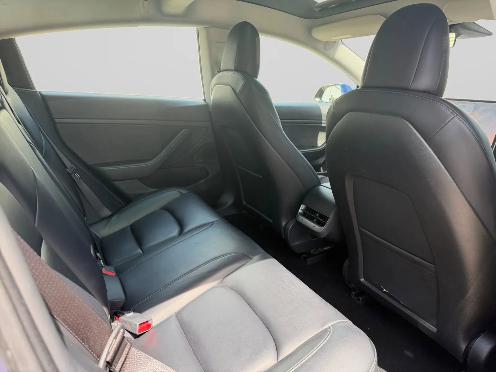 Used 2021 Tesla Model 3 Long Range AWD/4WD image 32