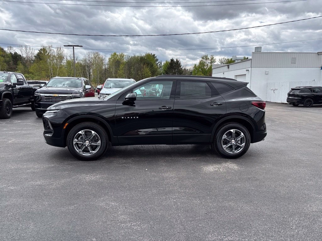 New 2026 Chevrolet Blazer LT w/ Convenience Package FWD image 8