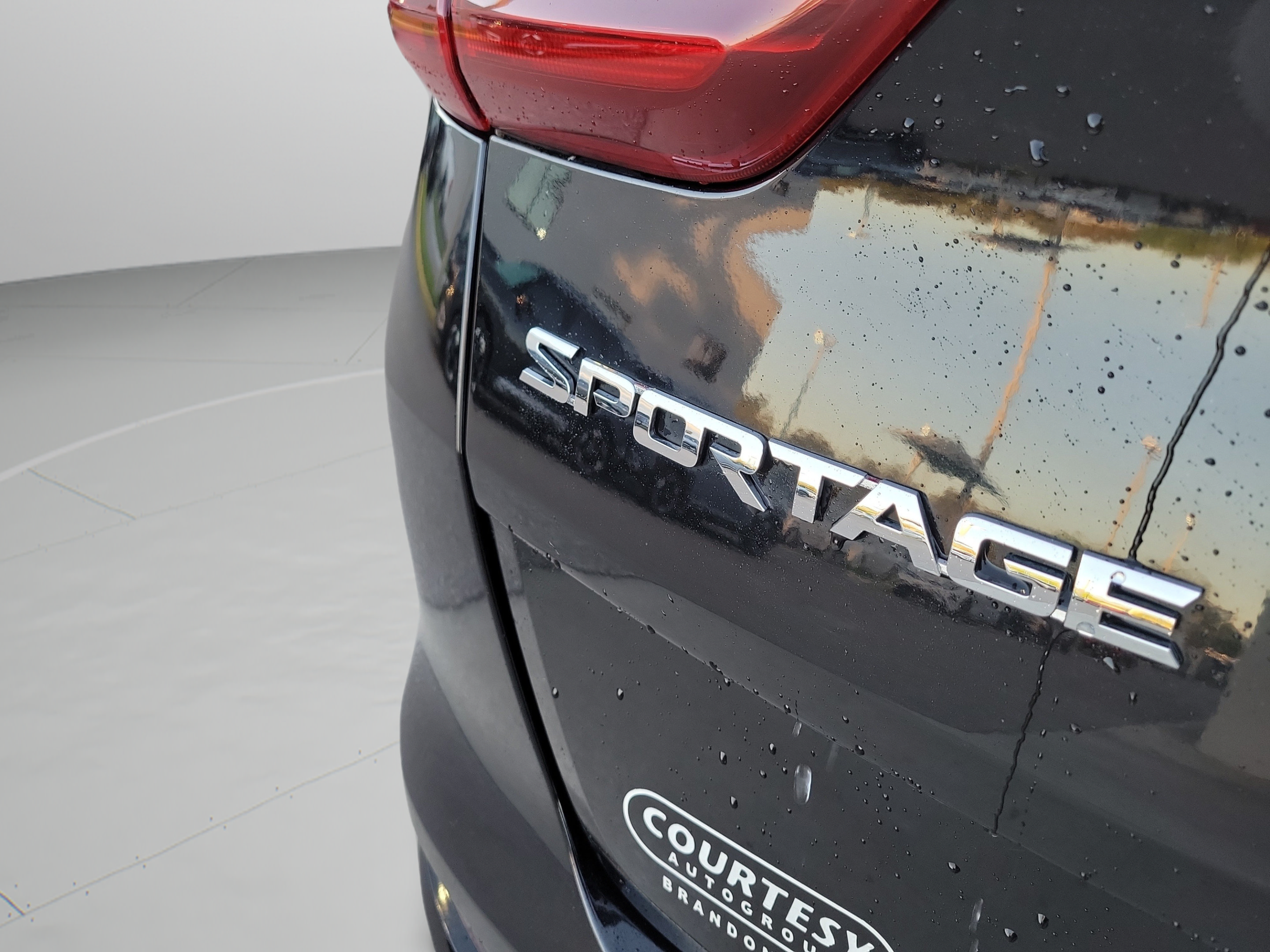 Used 2020 Kia Sportage LX FWD image 8