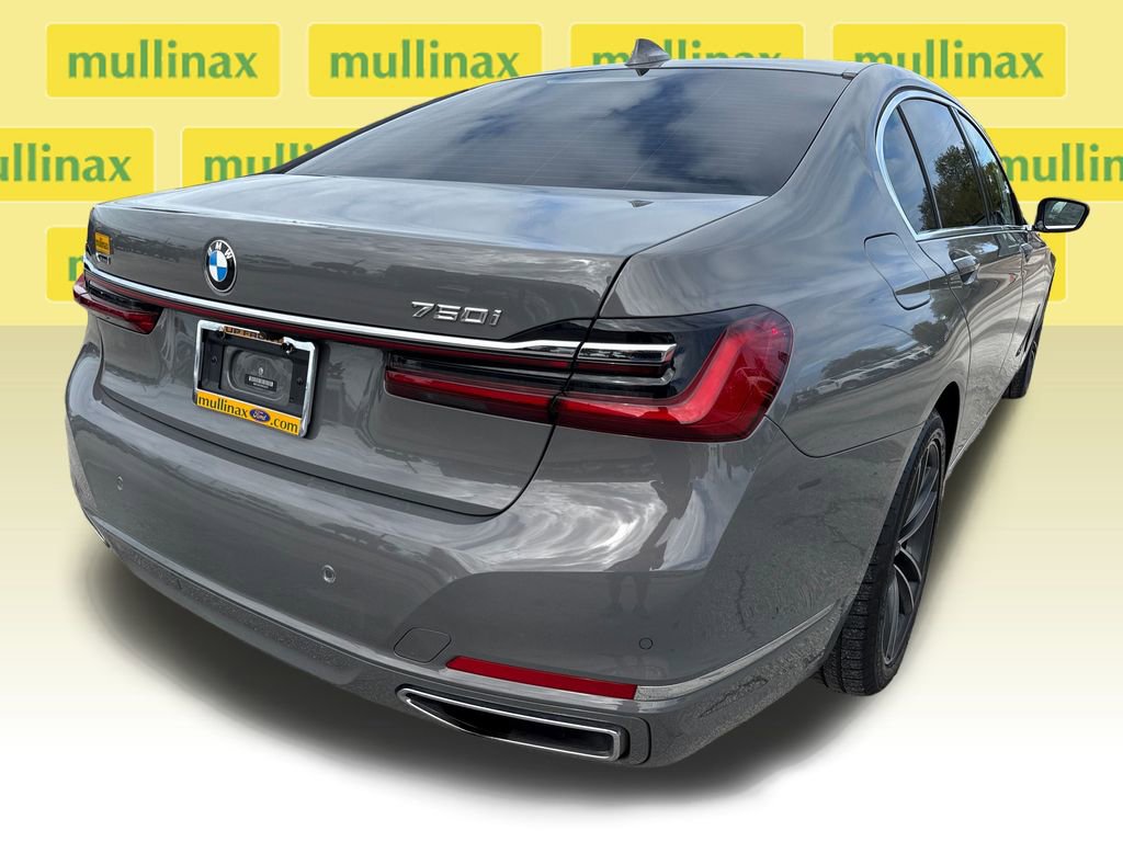 Used 2021 BMW 750i xDrive w/ Executive Package image 4