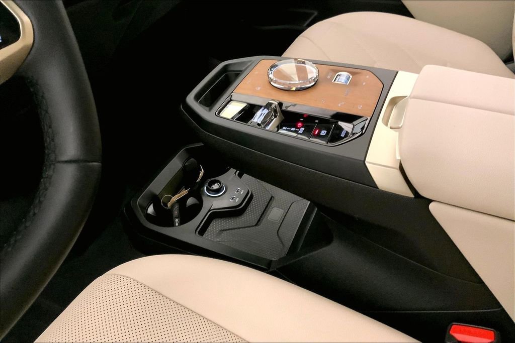 Certified 2023 BMW iX xDrive50 w/ Premium Package image 22