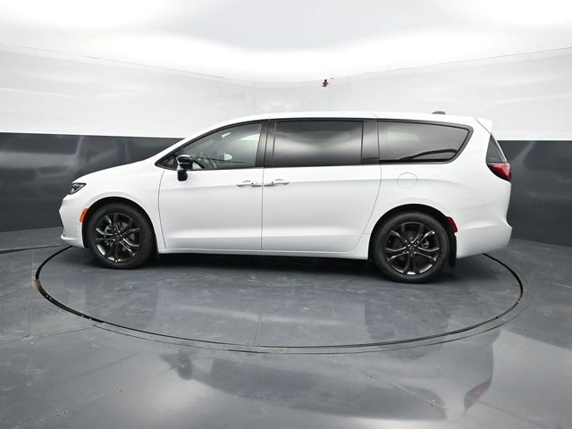 New 2026 Chrysler Pacifica Select image 5