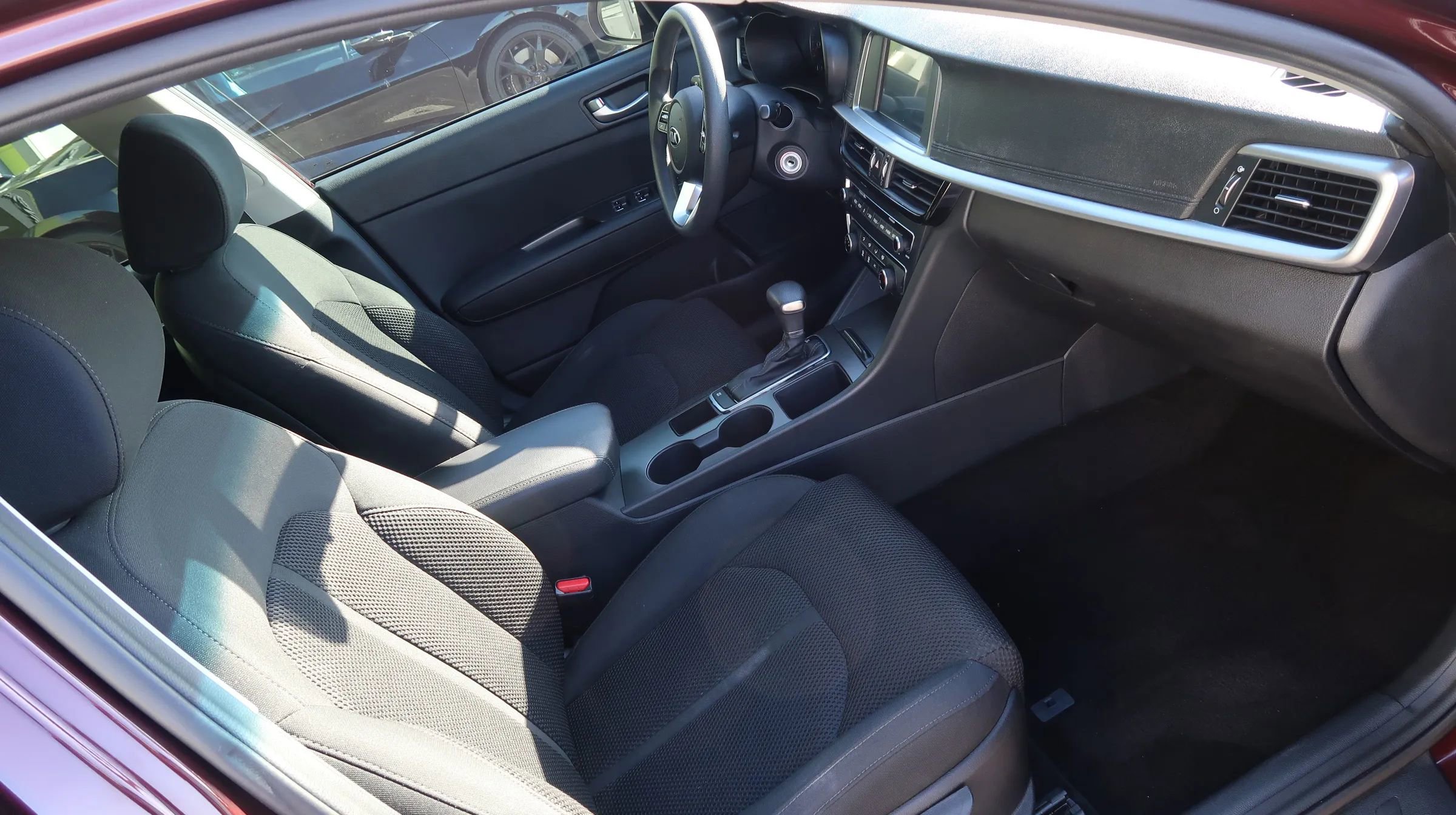 Used 2020 Kia Optima LX FWD image 24