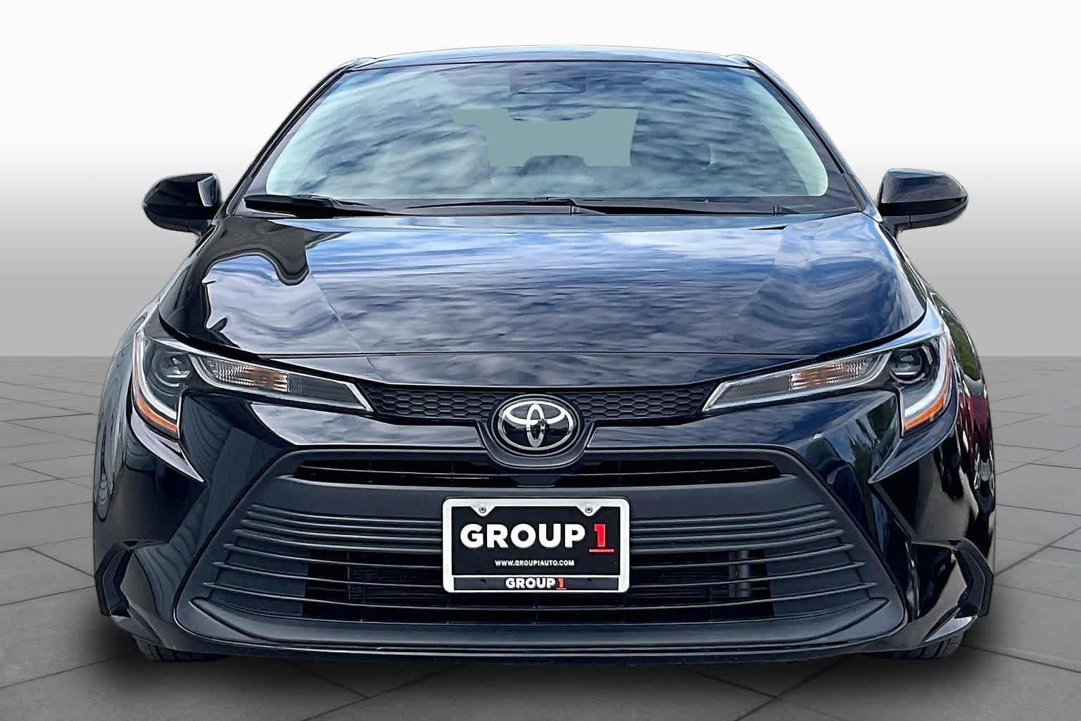 Used 2024 Toyota Corolla LE FWD image 4