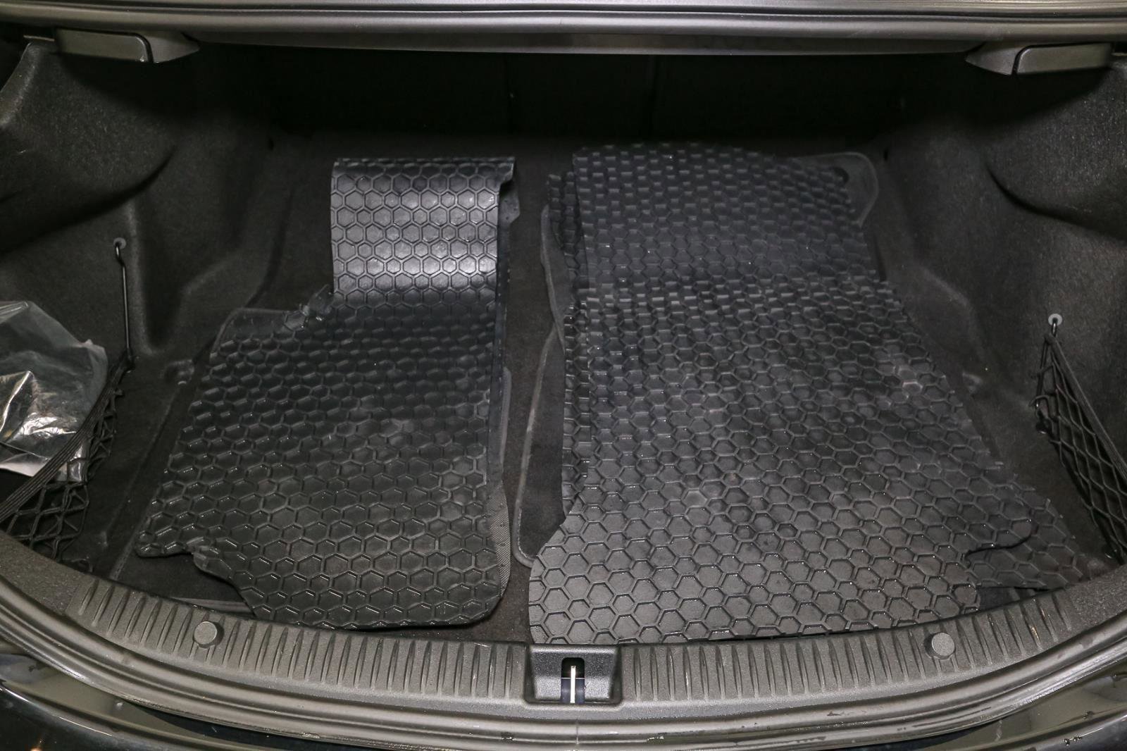 Used 2017 Mercedes-Benz C 300 4MATIC Sedan image 11