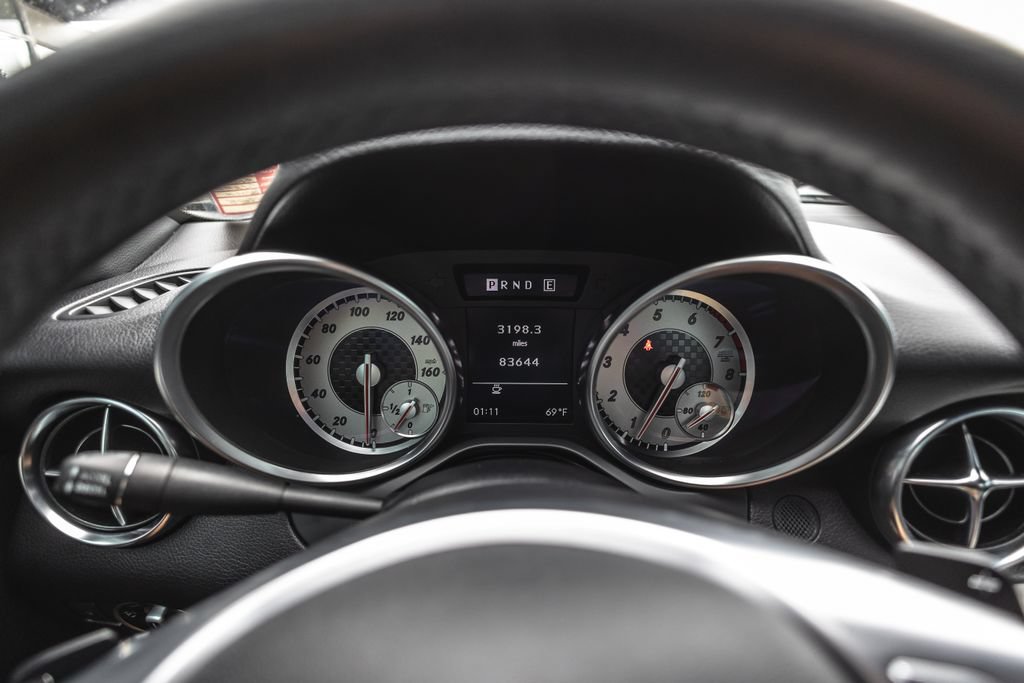 Used 2012 Mercedes-Benz SLK 250 image 13