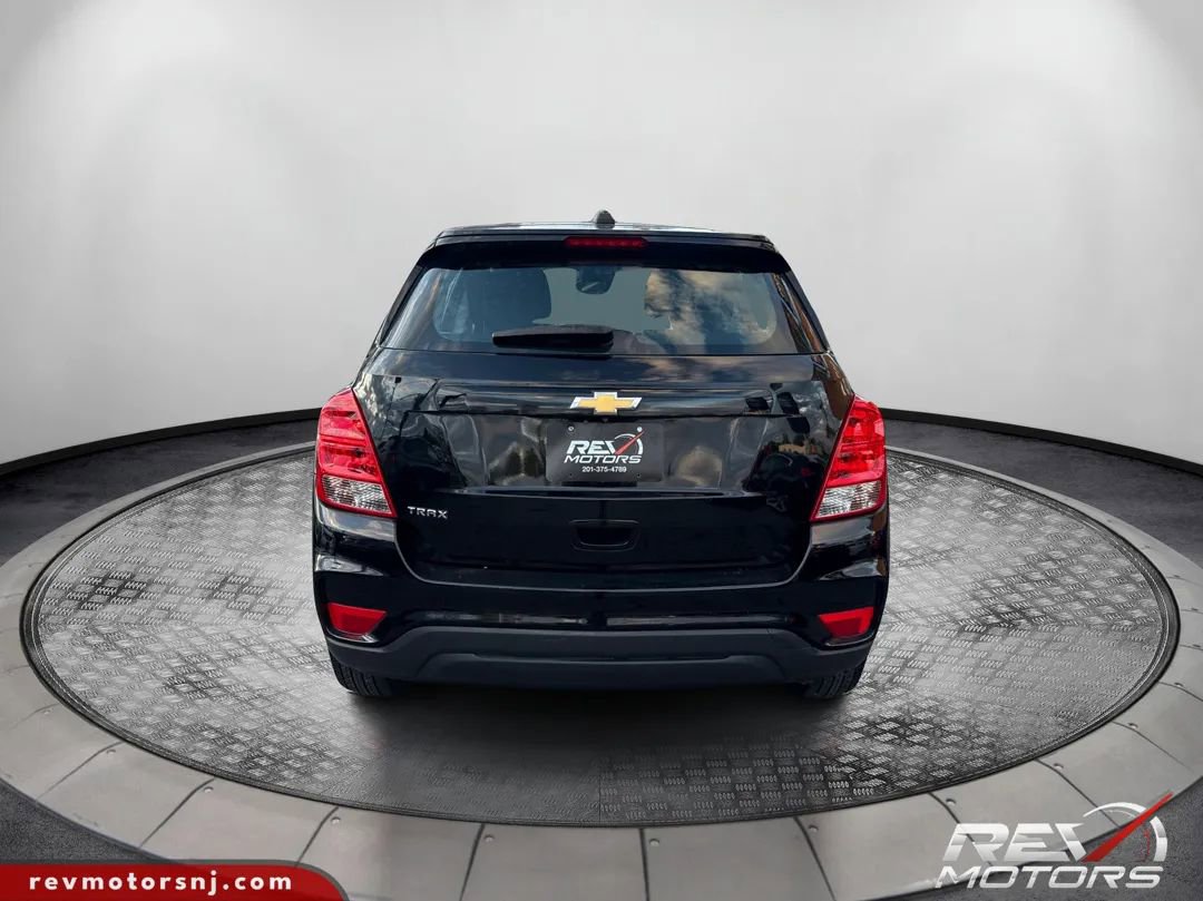 Used 2017 Chevrolet Trax LS FWD image 4