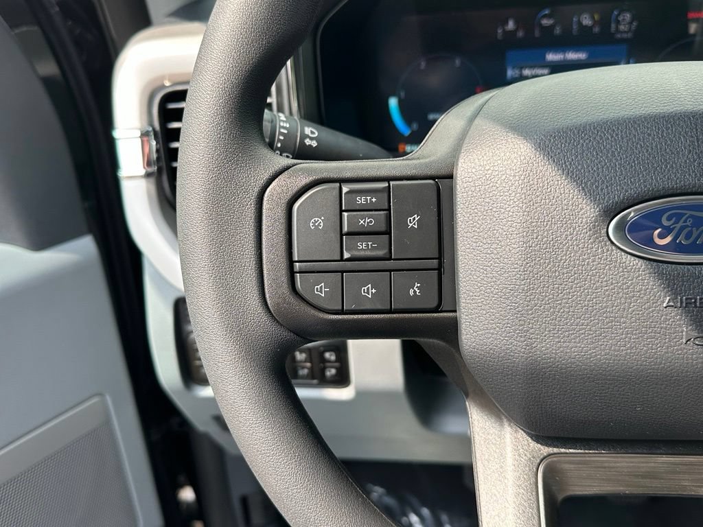 New 2026 Ford F250 XLT w/ XLT Premium Package AWD/4WD image 9