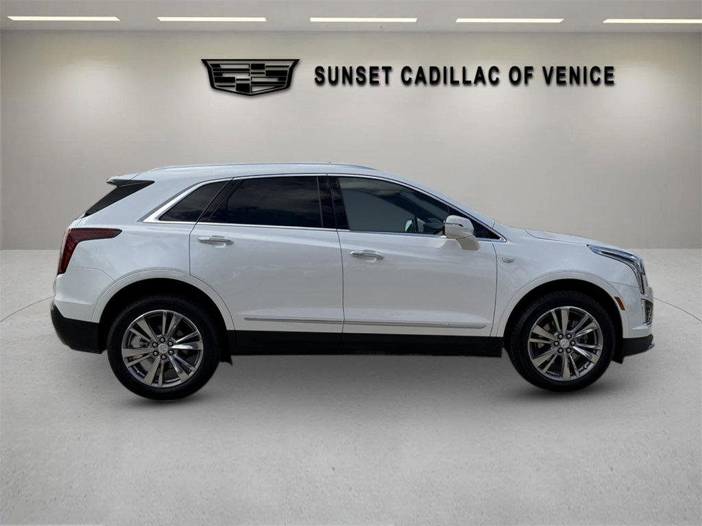 Certified 2025 Cadillac XT5 Premium Luxury AWD/4WD image 2