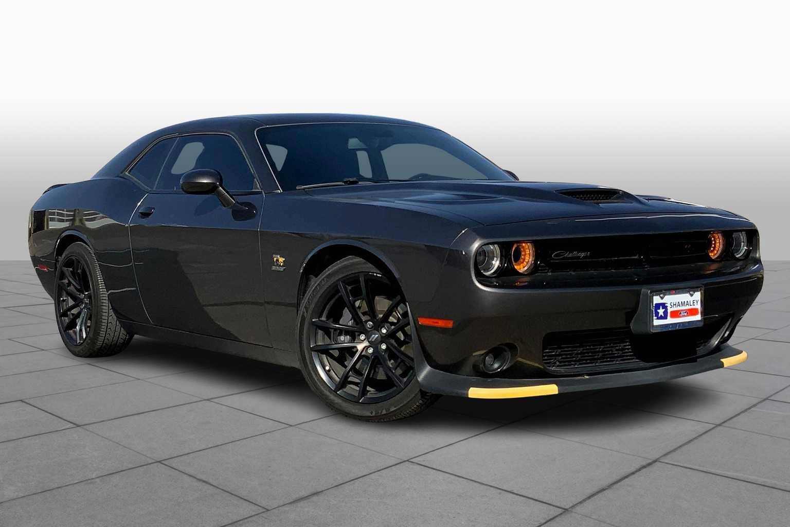 Used 2022 Dodge Challenger R/T Scat Pack RWD image 3