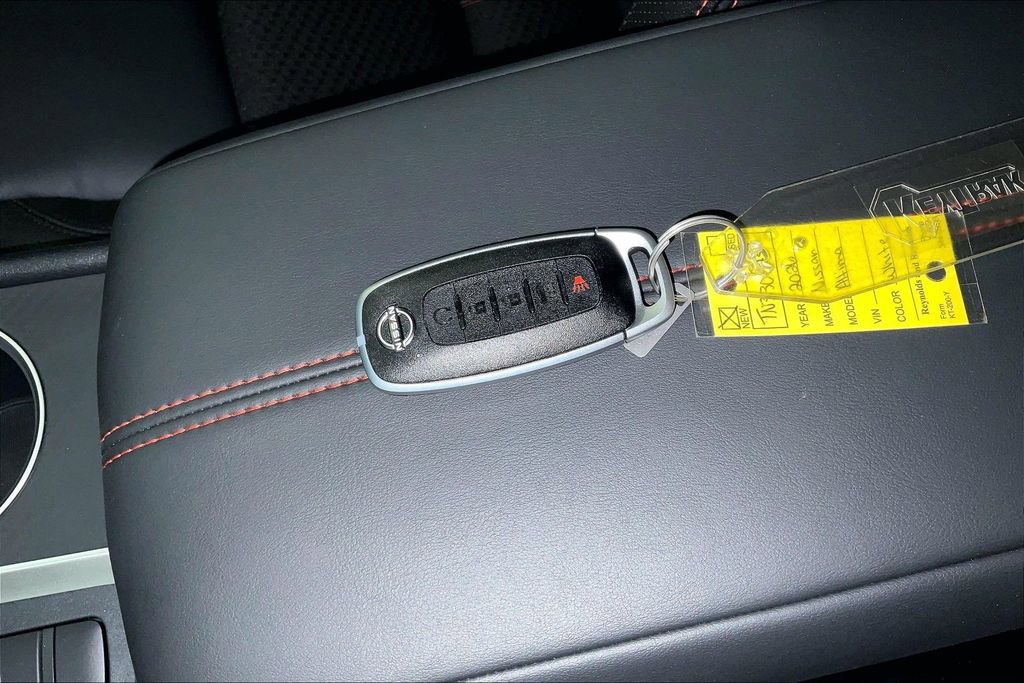 New 2026 Nissan Altima 2.5 SR AWD/4WD image 30