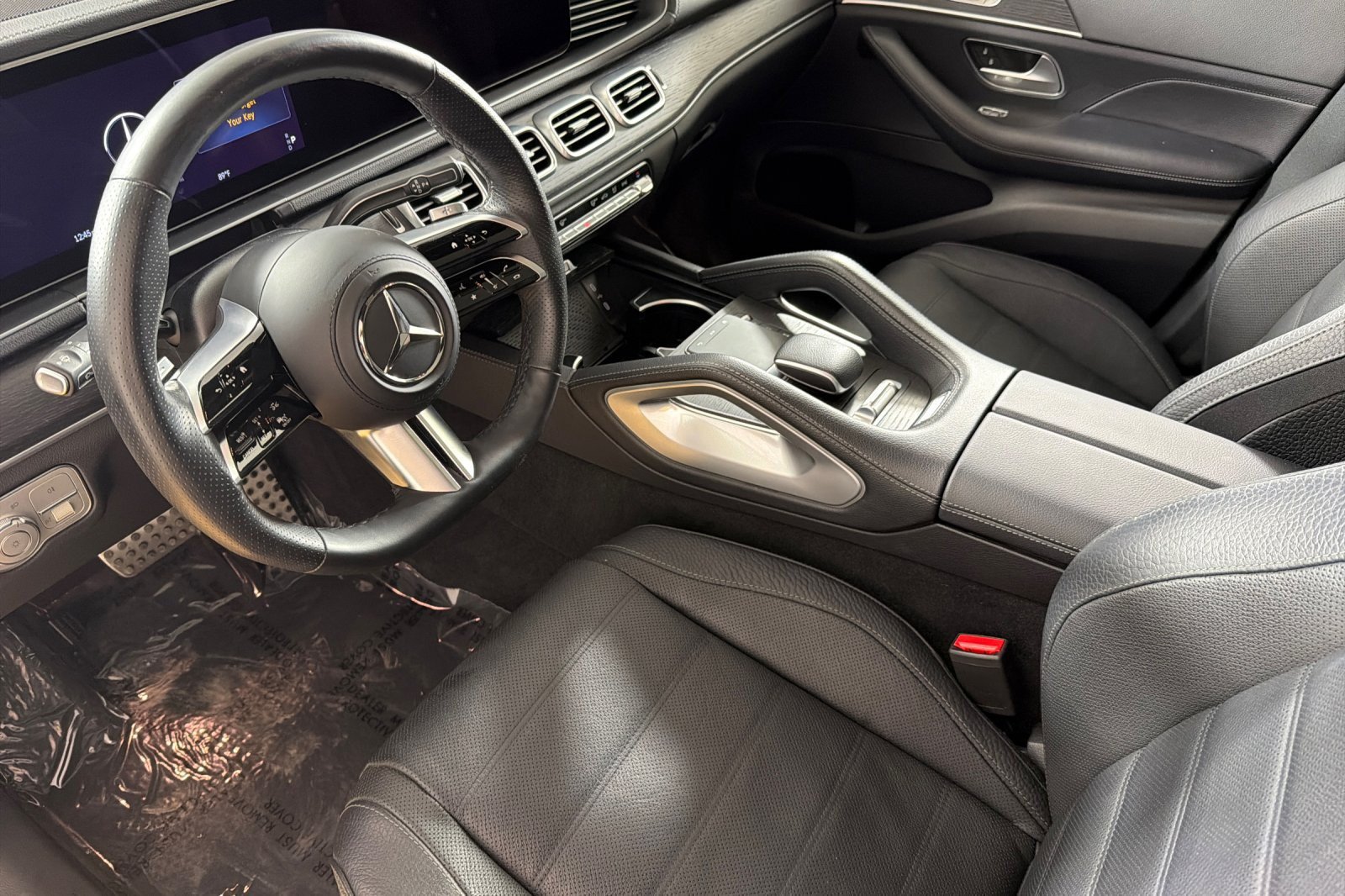 Used 2024 Mercedes-Benz GLS 450 4MATIC image 9