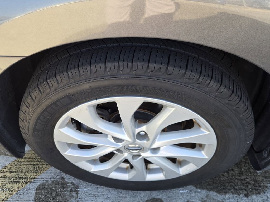 Used 2019 Nissan Sentra SV FWD image 7
