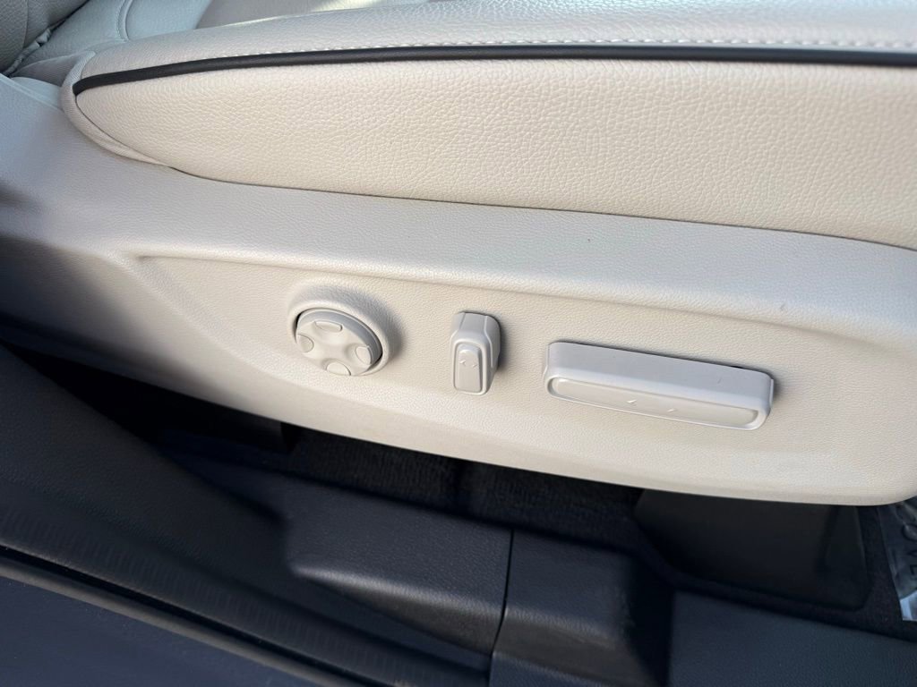 Used 2026 Honda Odyssey Touring image 41