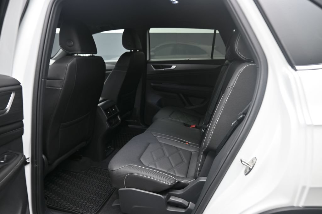 New 2026 Volkswagen Atlas Cross Sport SE FWD image 23