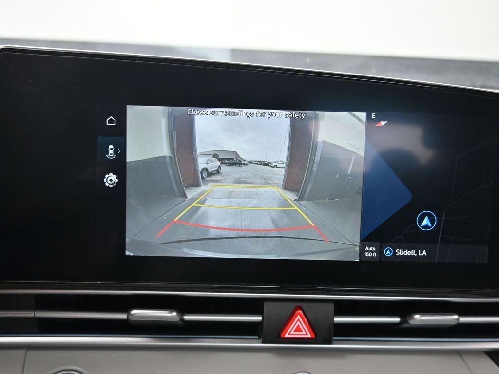 Used 2025 Hyundai Elantra Limited FWD image 30