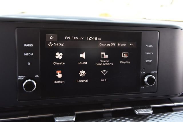 Used 2024 Kia Carnival LX image 13