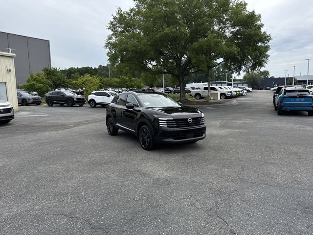 New 2026 Nissan Kicks SR FWD image 3