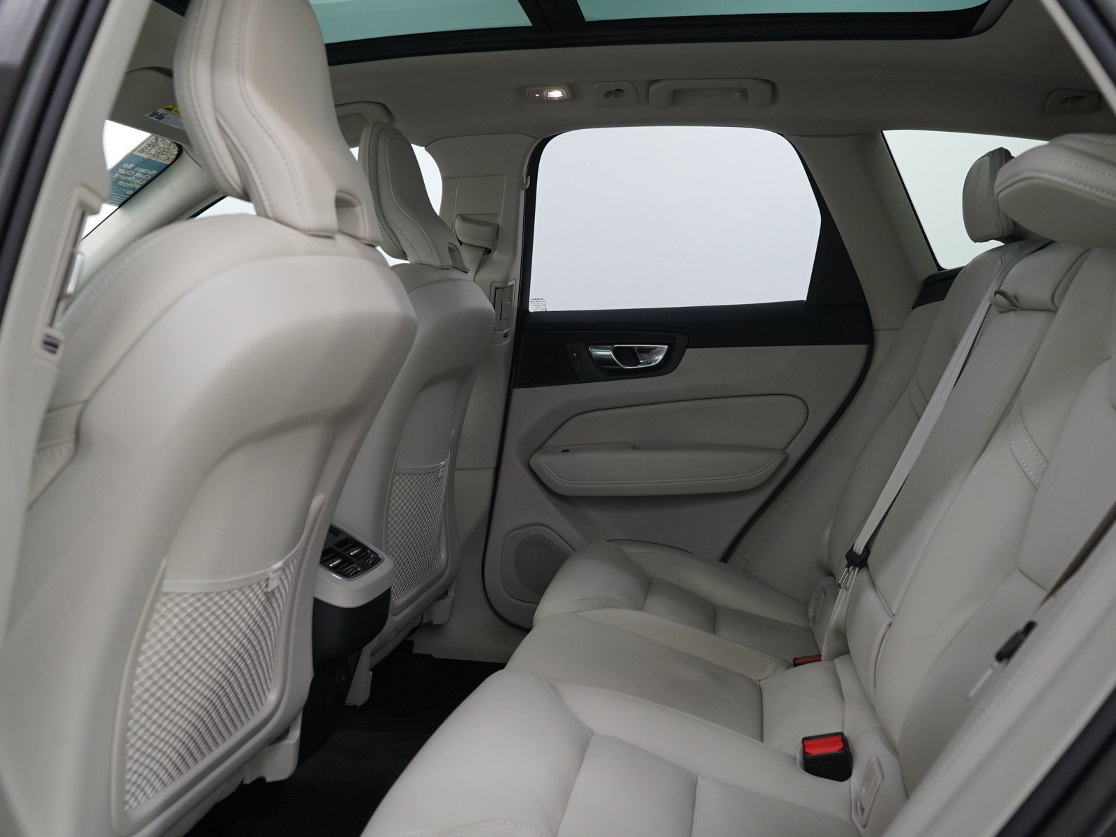 Used 2023 Volvo XC60 B5 Ultimate w/ Climate Package AWD/4WD image 20