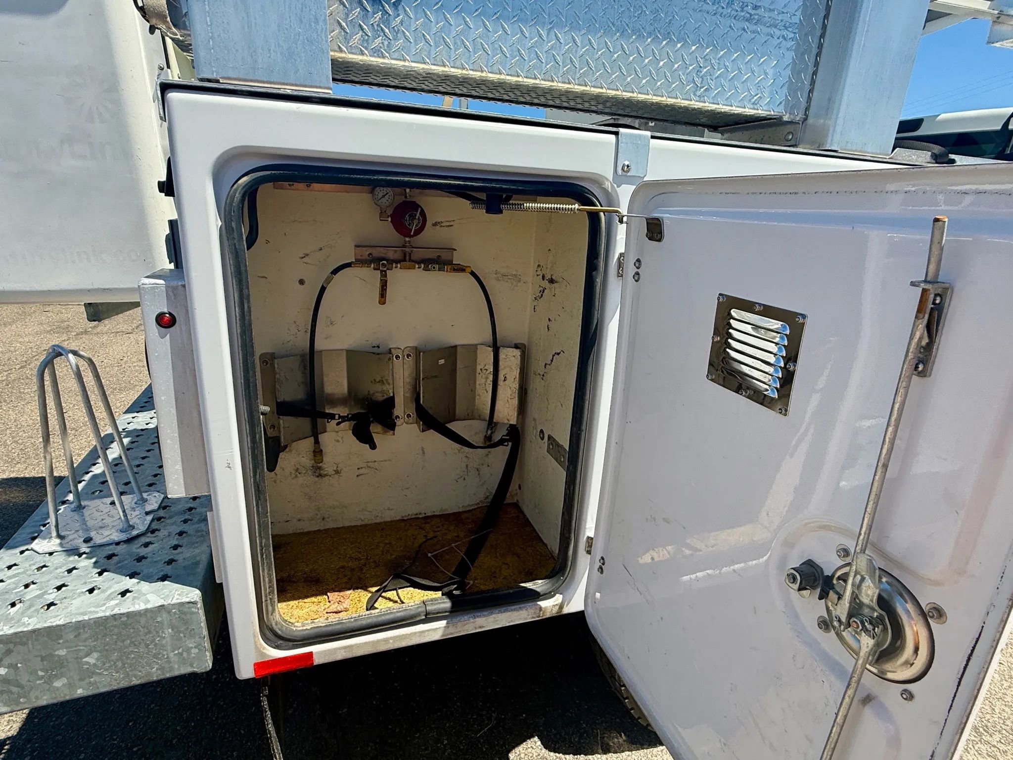 Used 2015 Ford F450 XL AWD/4WD image 22