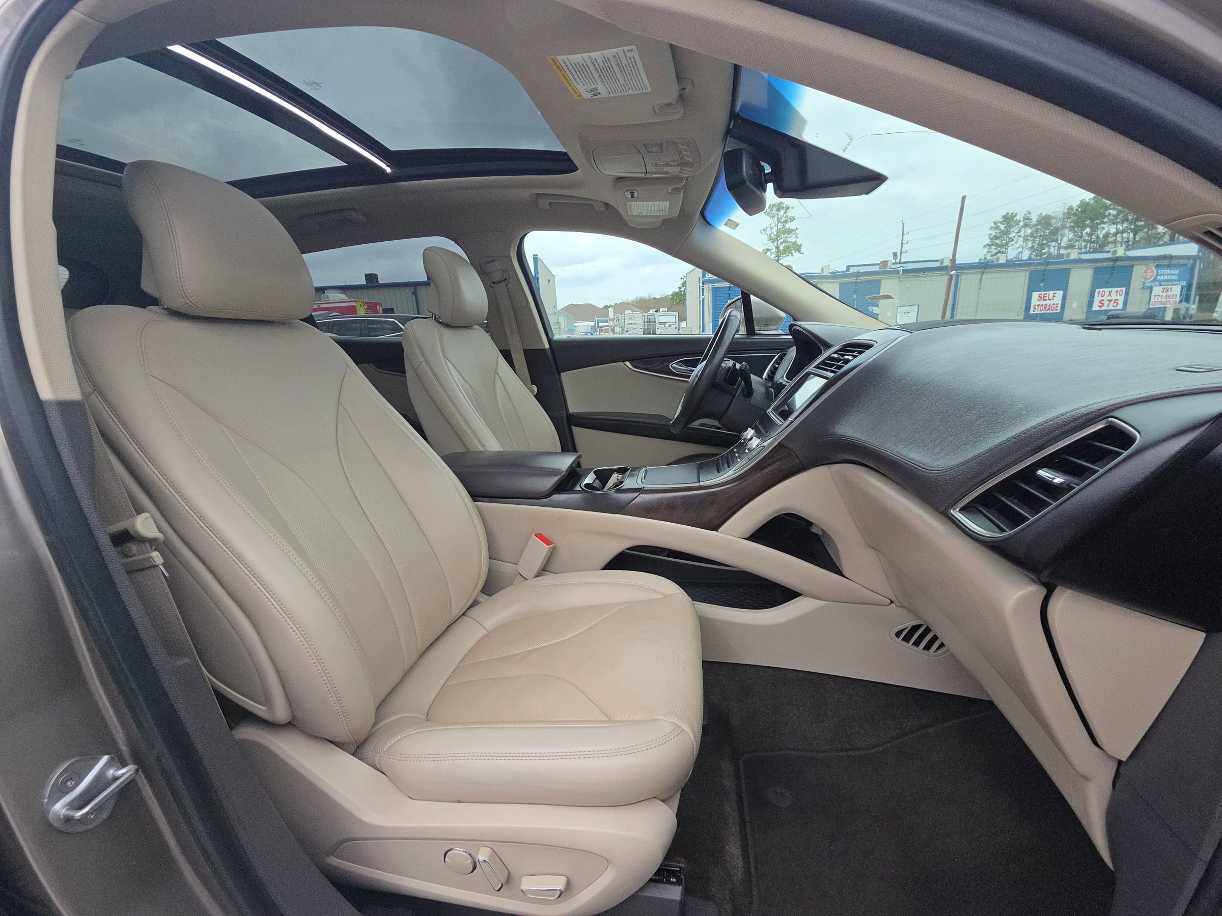 Used 2018 Lincoln MKX Reserve w/ Lincoln MKX Climate Package image 19