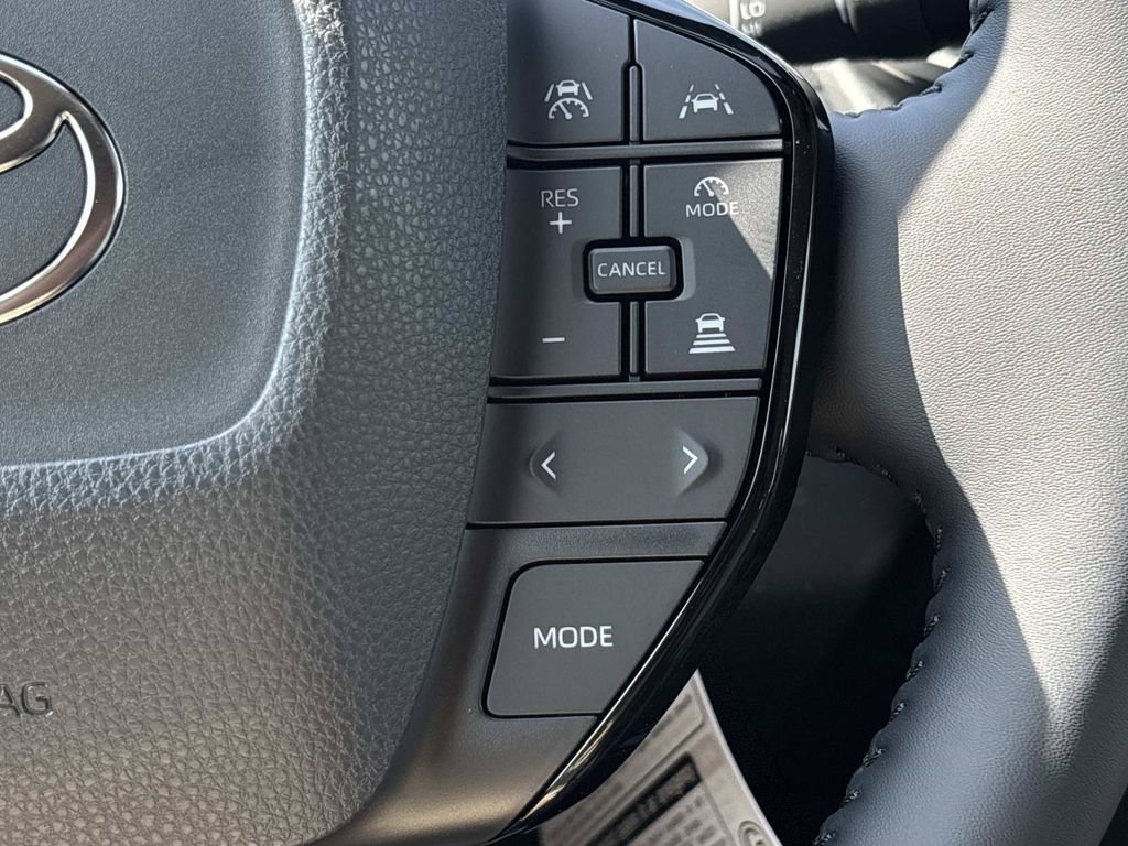 New 2026 Toyota Prius XLE FWD image 32