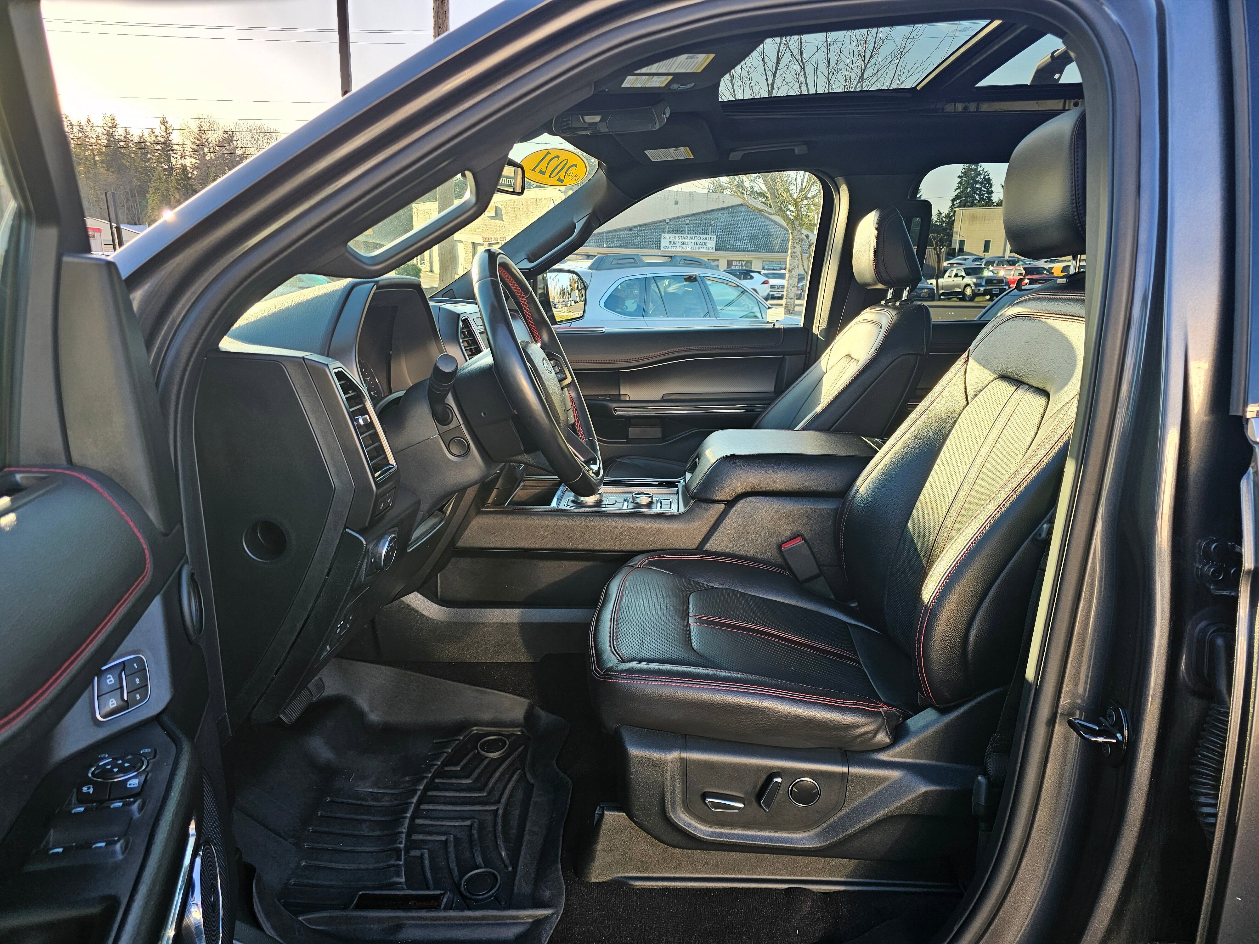 Used 2021 Ford Expedition Limited image 22