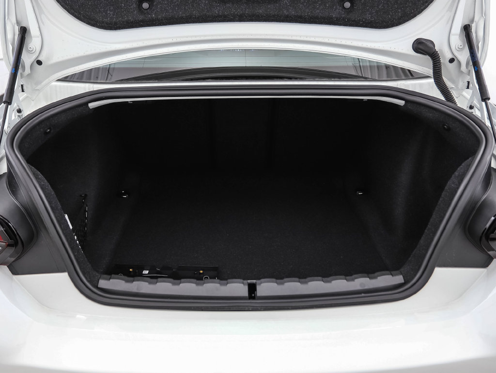 New 2026 BMW M2 w/ Lighting Package RWD image 23