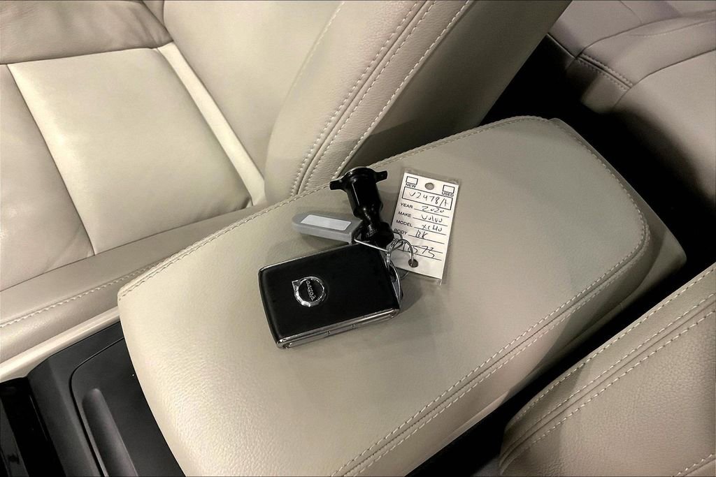 Used 2020 Volvo XC40 T5 Inscription w/ Protection Package Premier image 35