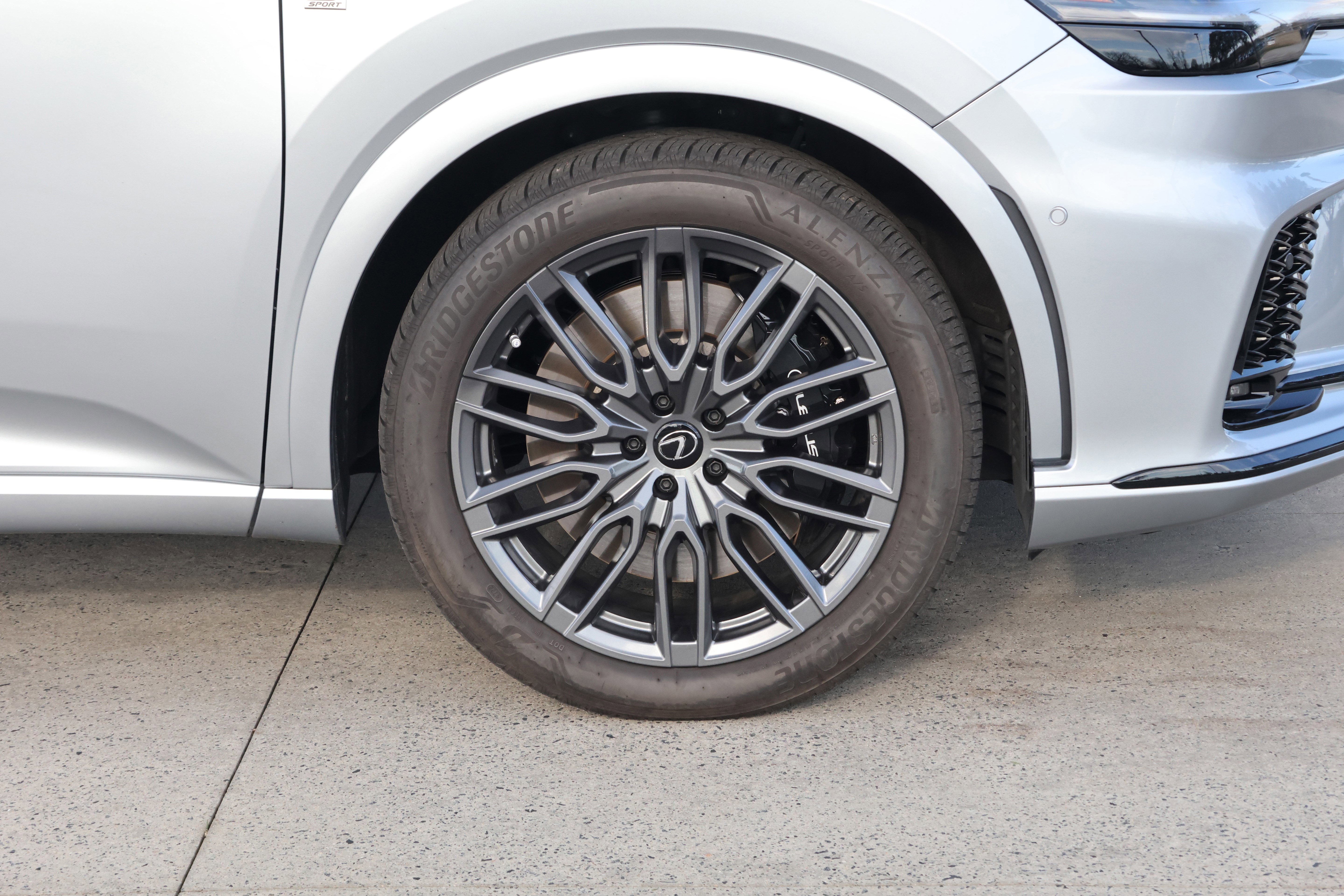 Certified 2023 Lexus RX 500h F Sport w/ Accessory Package (Z1) image 11