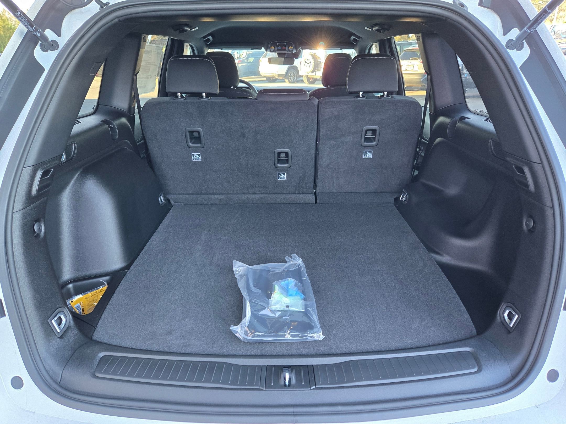 New 2025 Jeep Grand Cherokee Laredo image 28