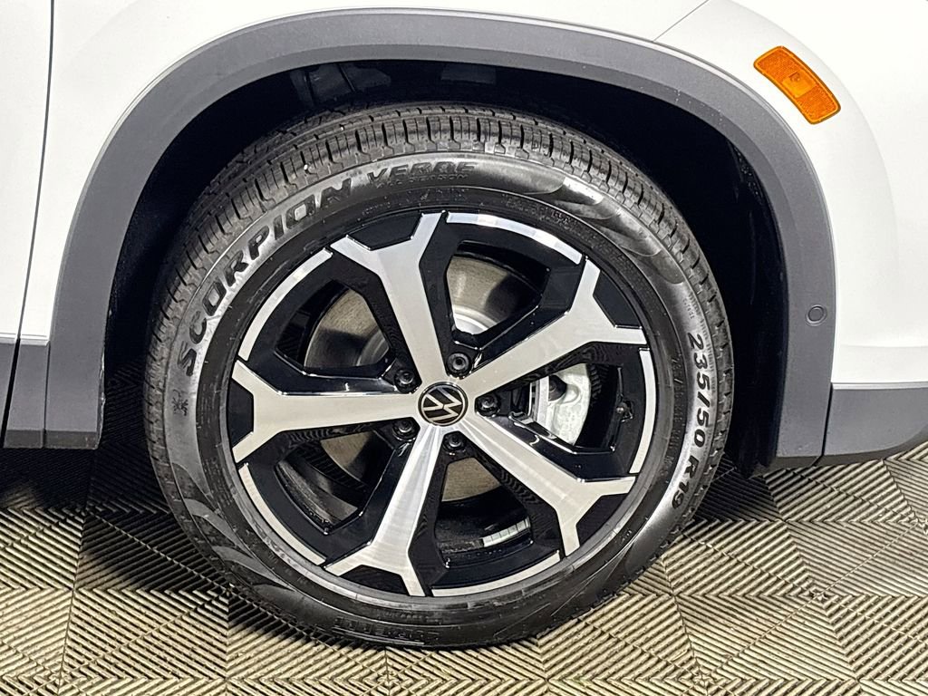 New 2026 Volkswagen Tiguan SE image 23