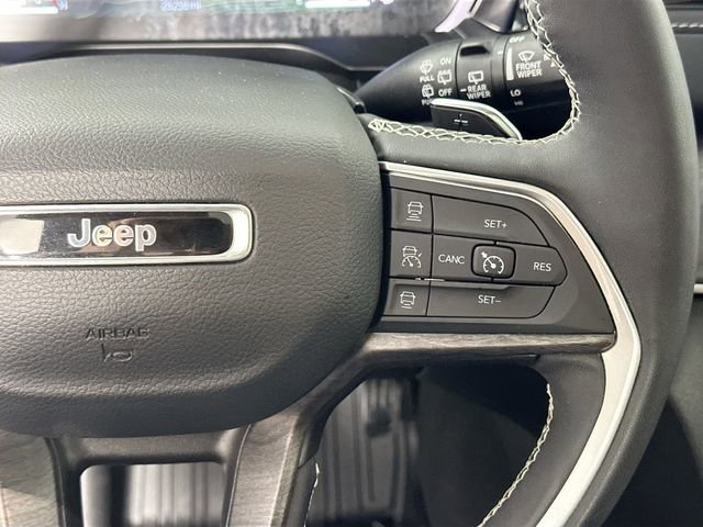 Used 2024 Jeep Grand Cherokee Limited 4xe AWD/4WD image 25