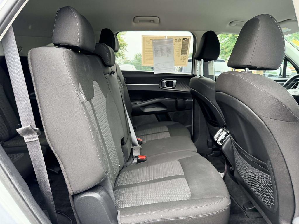 Used 2026 Kia Sorento LX FWD image 10