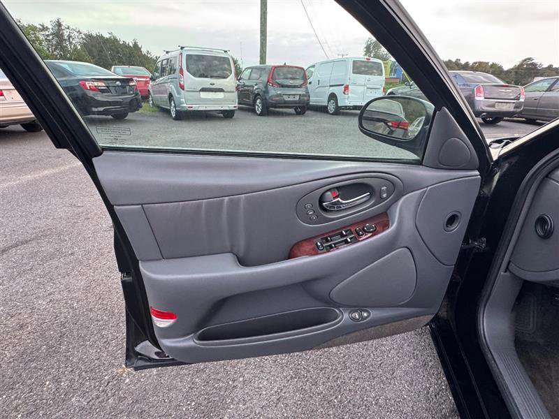 Used 2002 Oldsmobile Aurora 3.5 w/ All Weather Pkg image 30