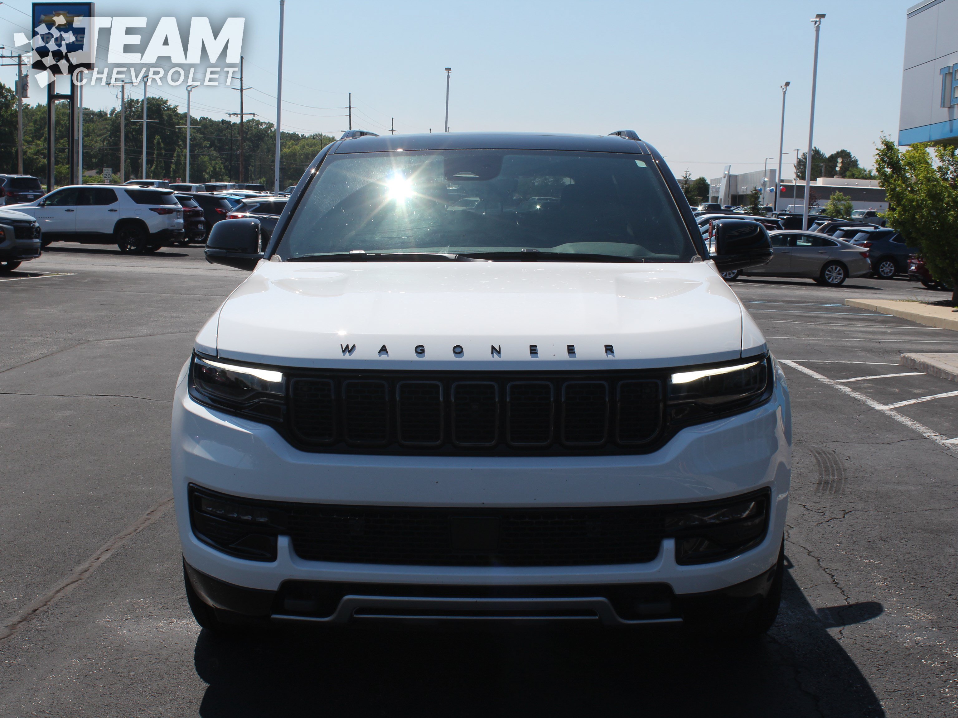 Used 2025 Jeep Wagoneer Series II AWD/4WD image 9