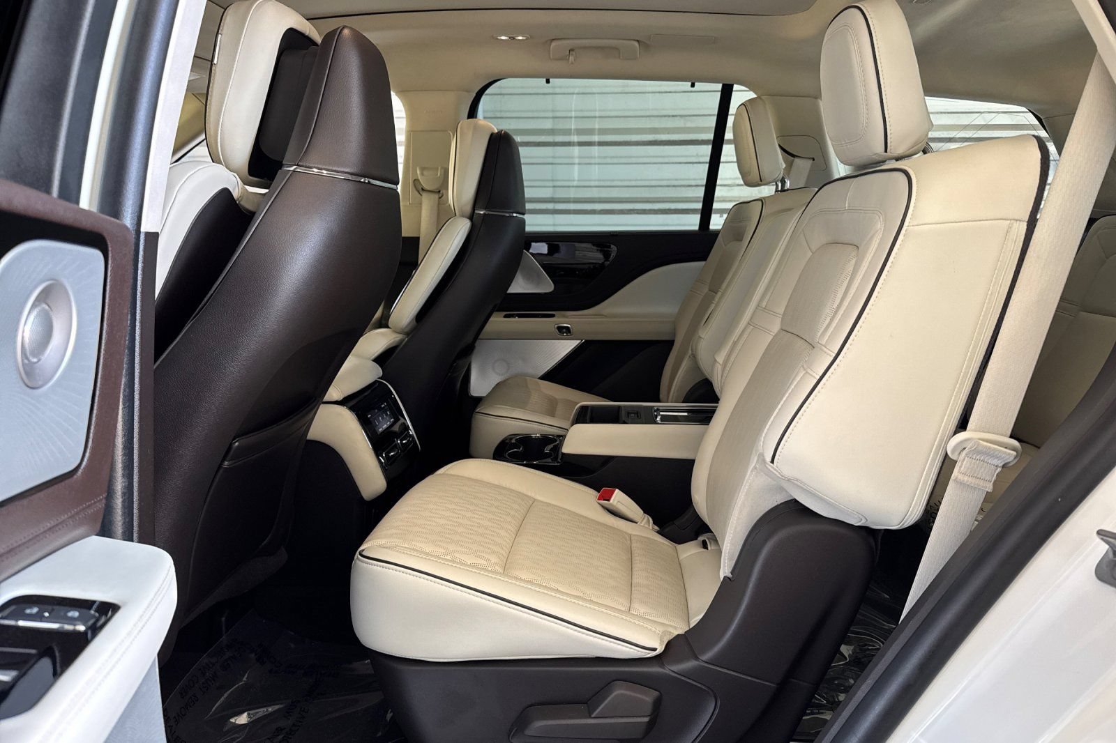 Certified 2023 Lincoln Aviator Black Label AWD/4WD image 12