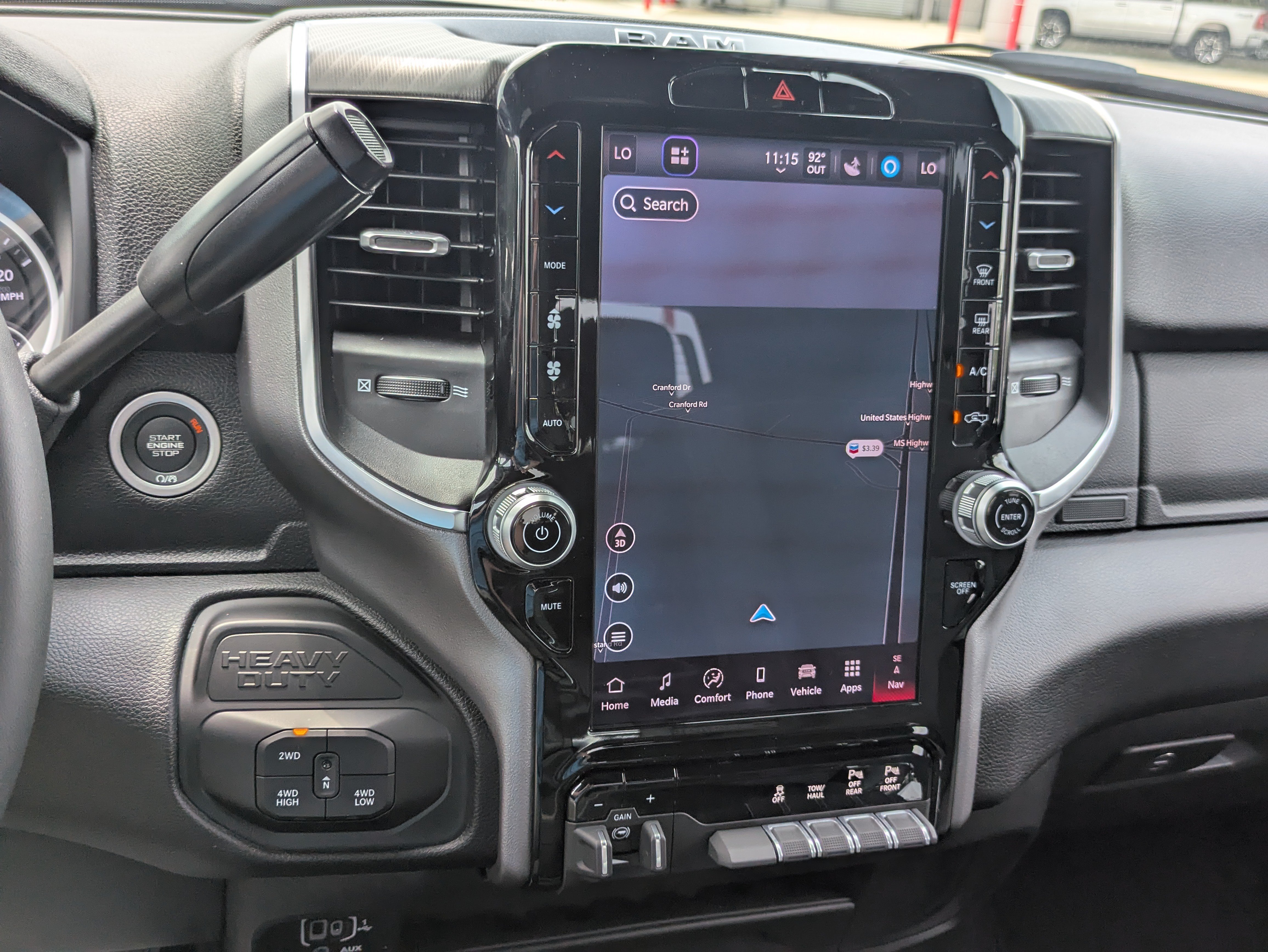 Used 2025 RAM 2500 Big Horn AWD/4WD image 14