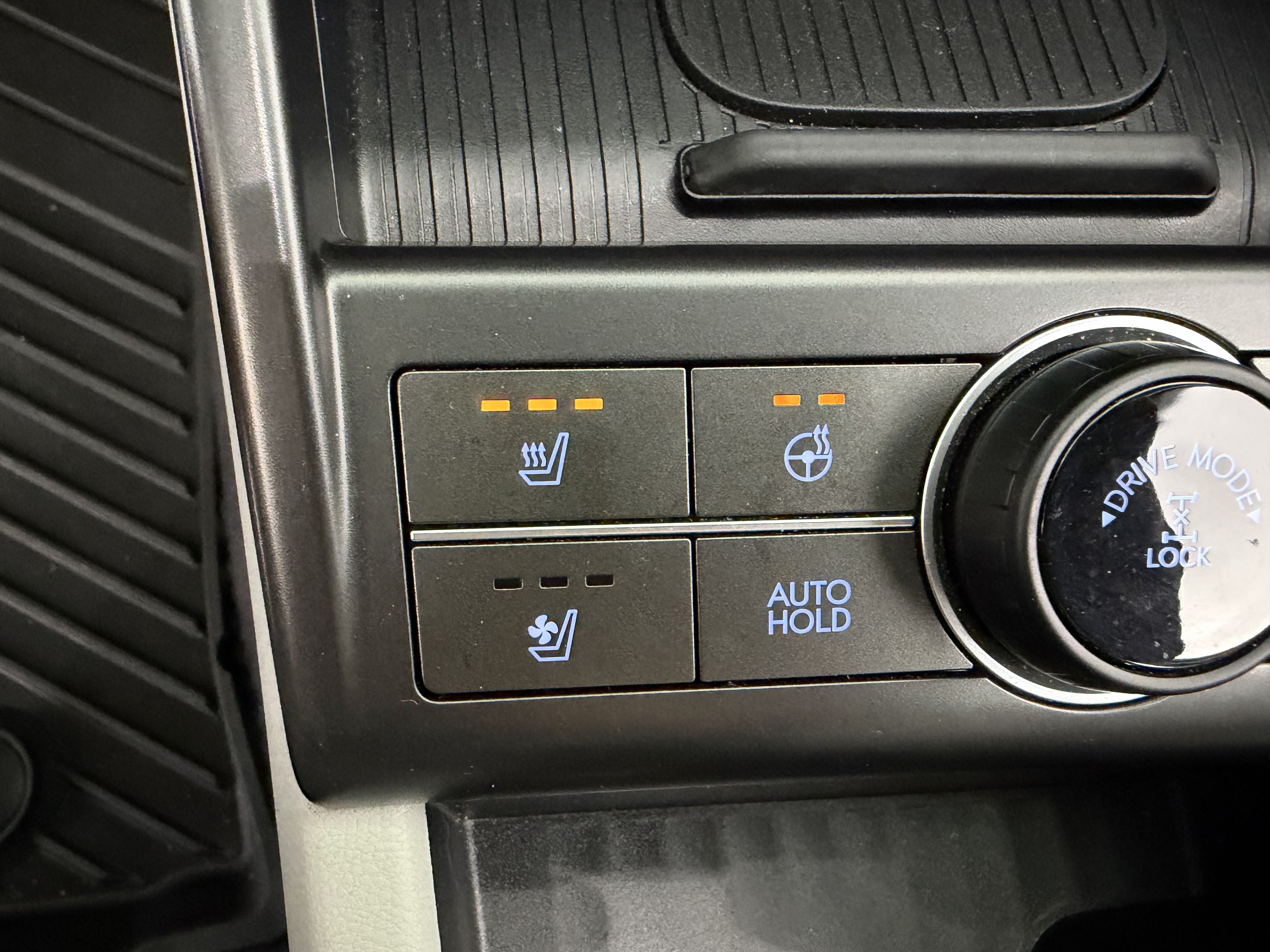 Used 2024 Hyundai Kona Limited AWD/4WD image 28