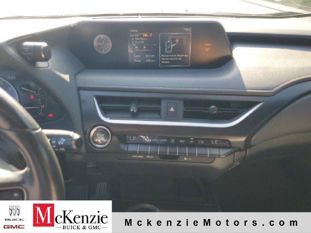 Used 2021 Lexus UX 200 w/ Accessory Package (A2) FWD image 17