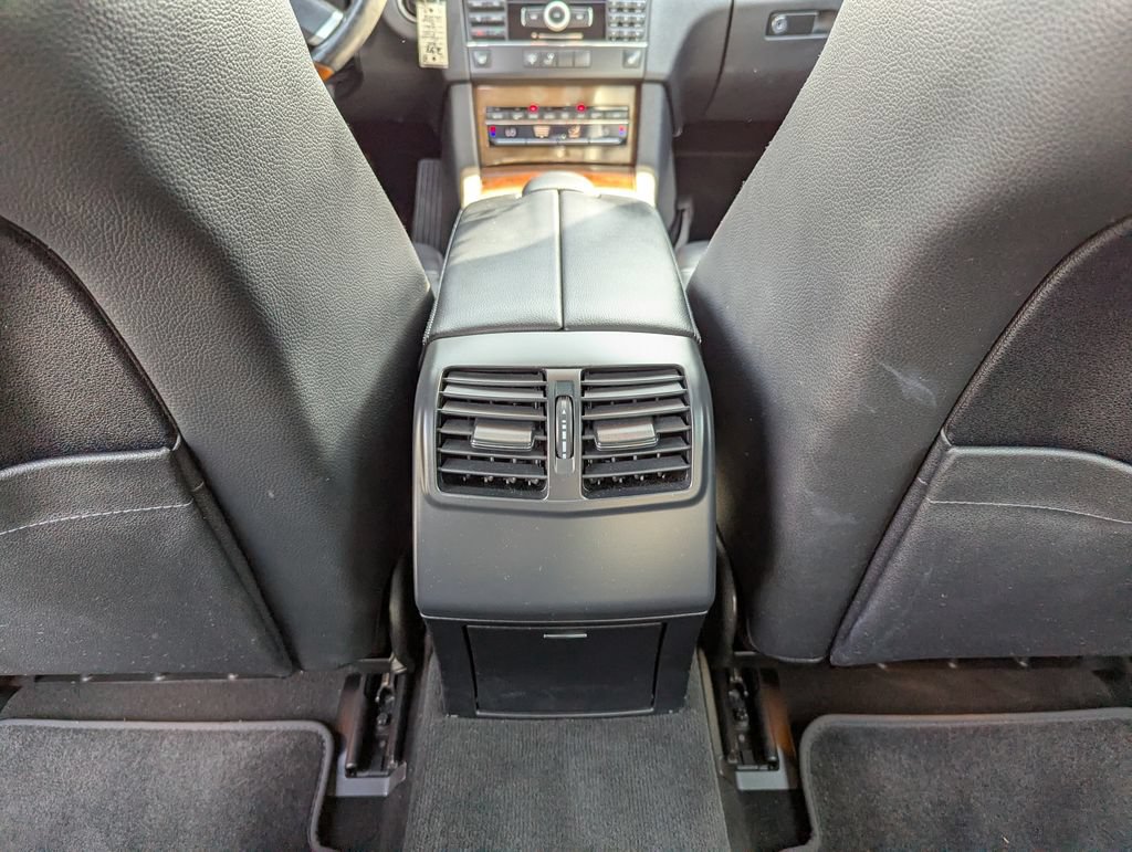 Used 2010 Mercedes-Benz E 350 4MATIC Sedan image 42