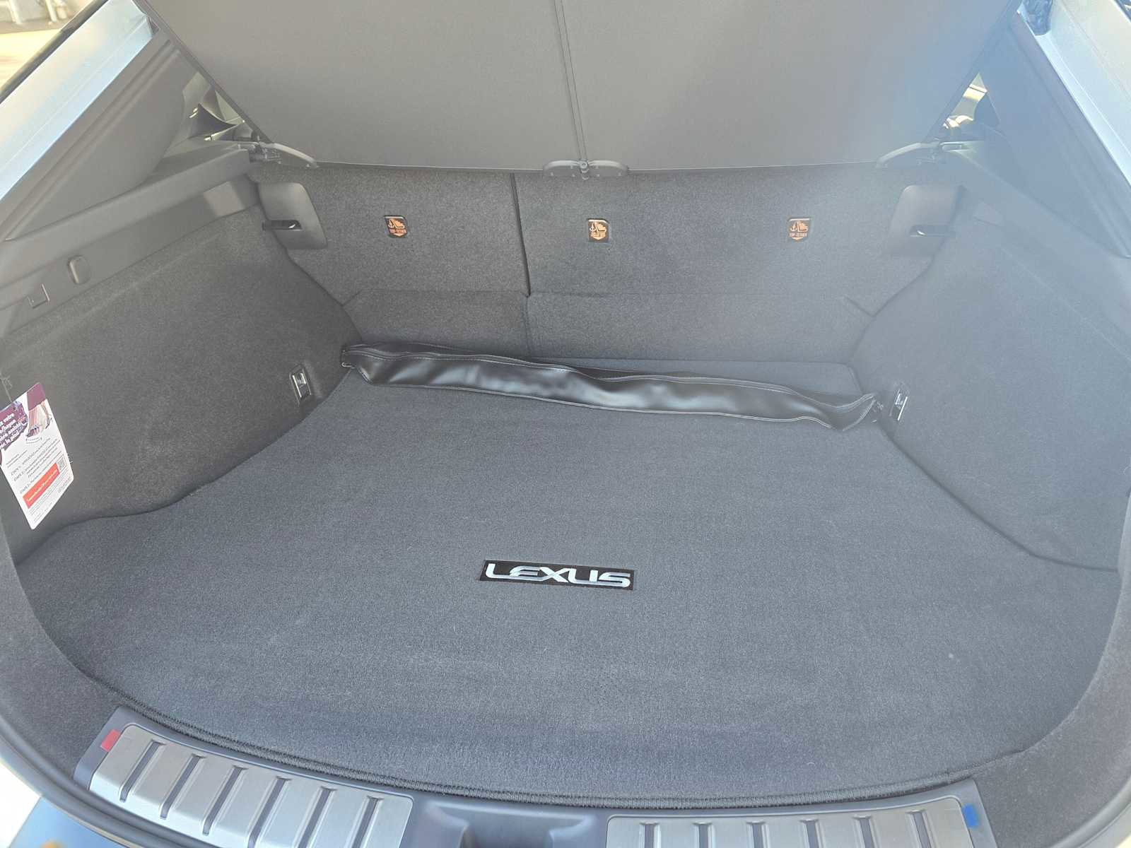 Used 2023 Lexus RZ 450e Premium image 17