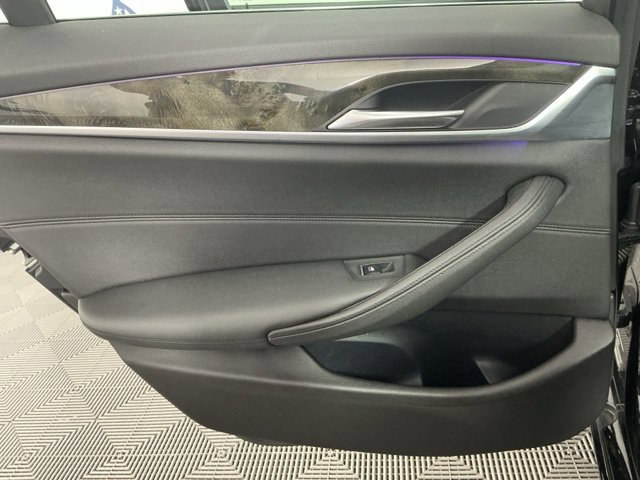 Used 2019 BMW 530i w/ Convenience Package RWD image 9